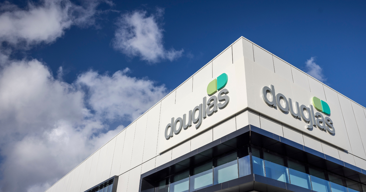Douglas Pharmaceuticals: Pioneering AI, Data, and Paperless Manufacturing
