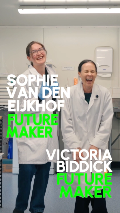 Sophie & Victoria